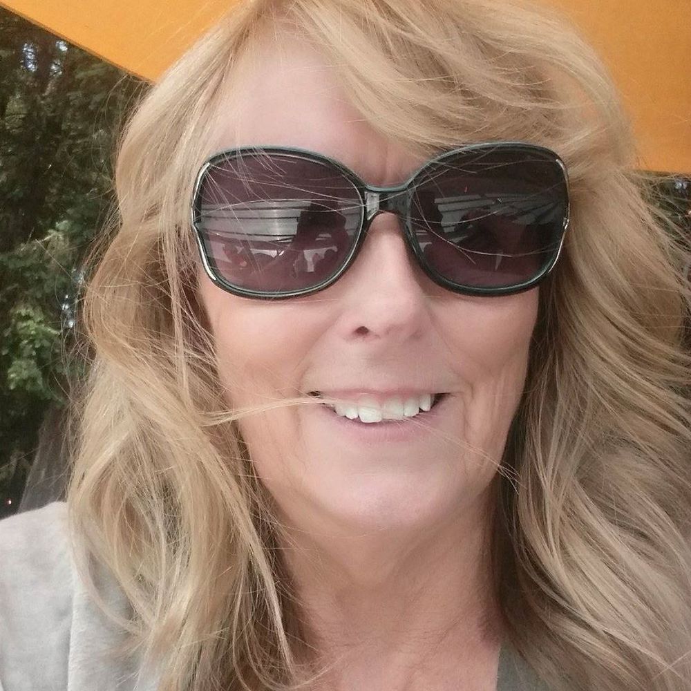 Meet your Posher, Carolyn